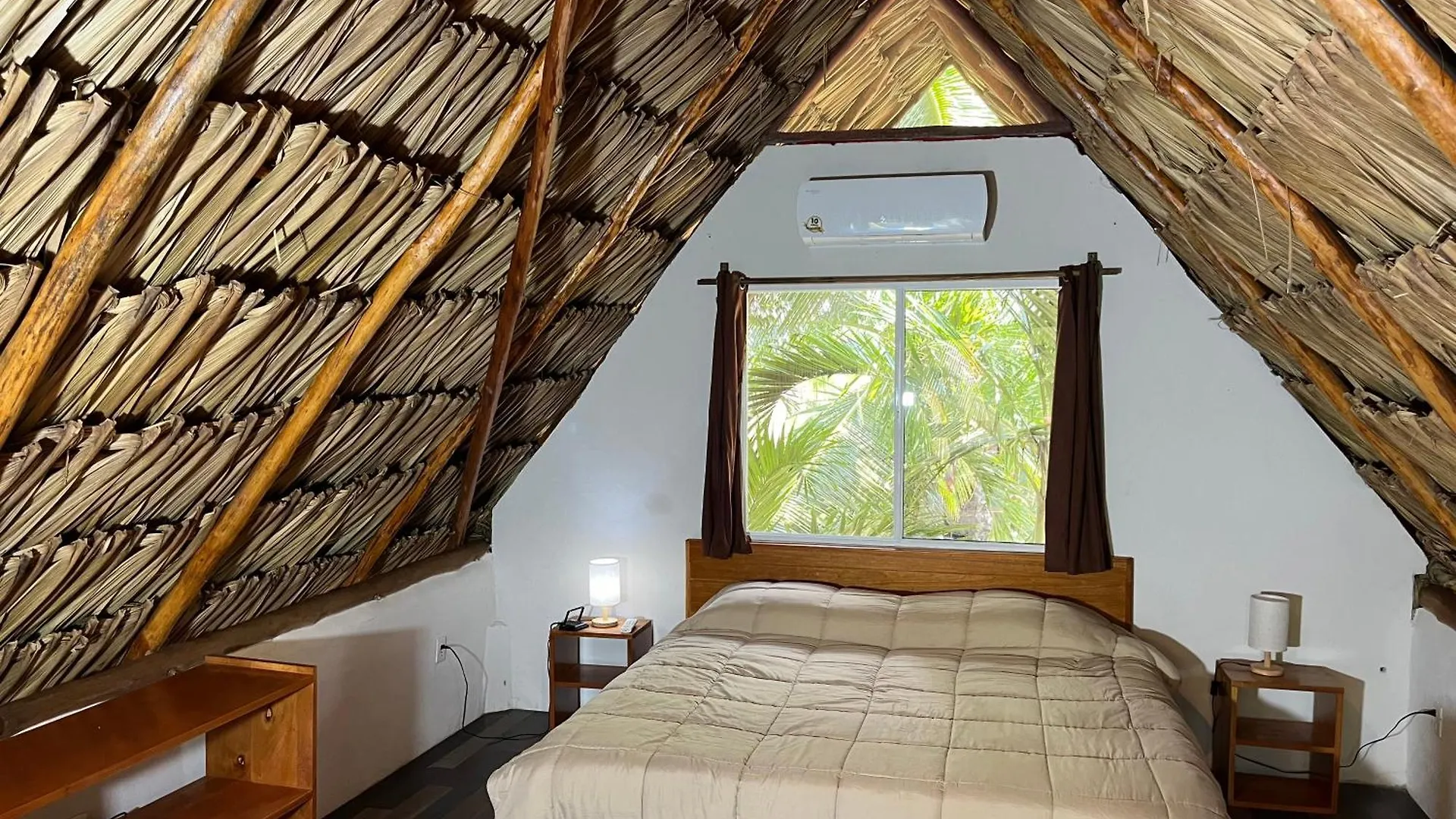 Xanthus Hotel Huay Pix