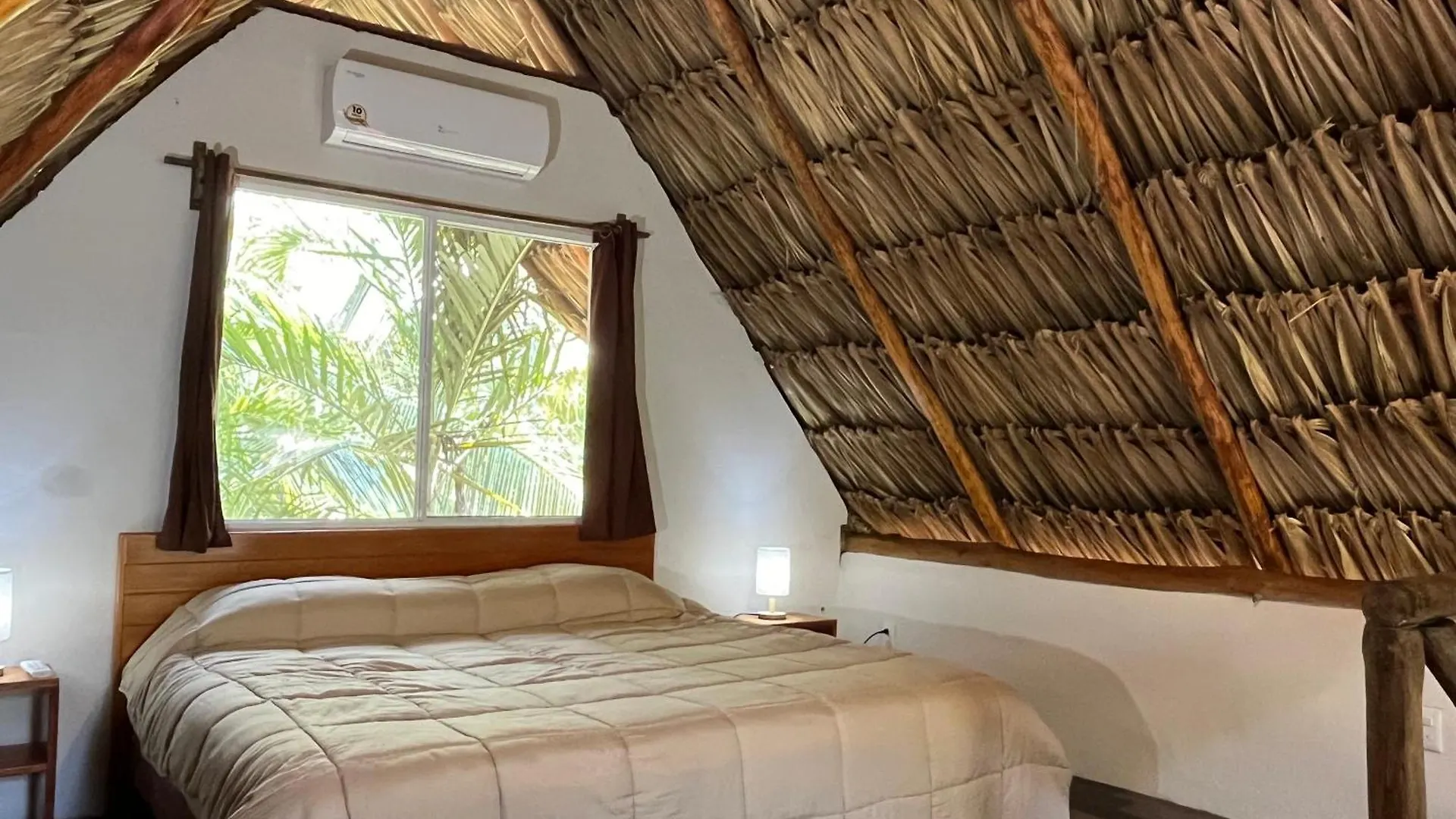 ****  Xanthus Hotel Huay Pix Mexico