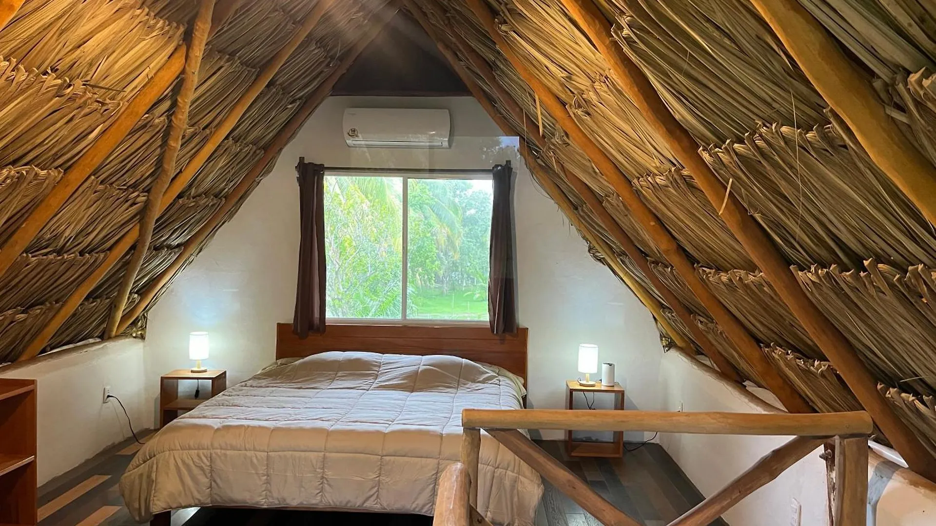 Xanthus Hotel Huay Pix