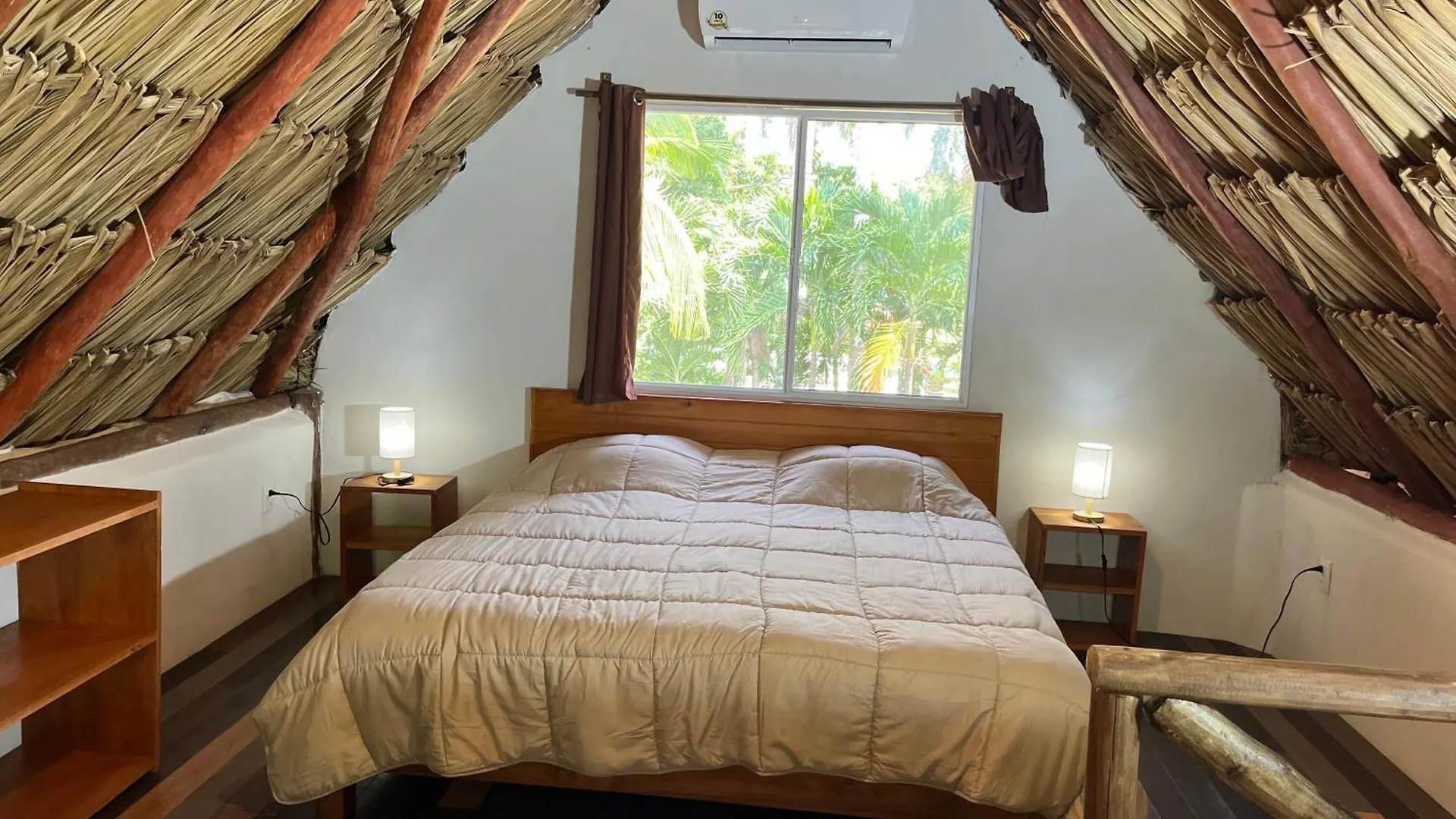 Xanthus Hotel Huay Pix