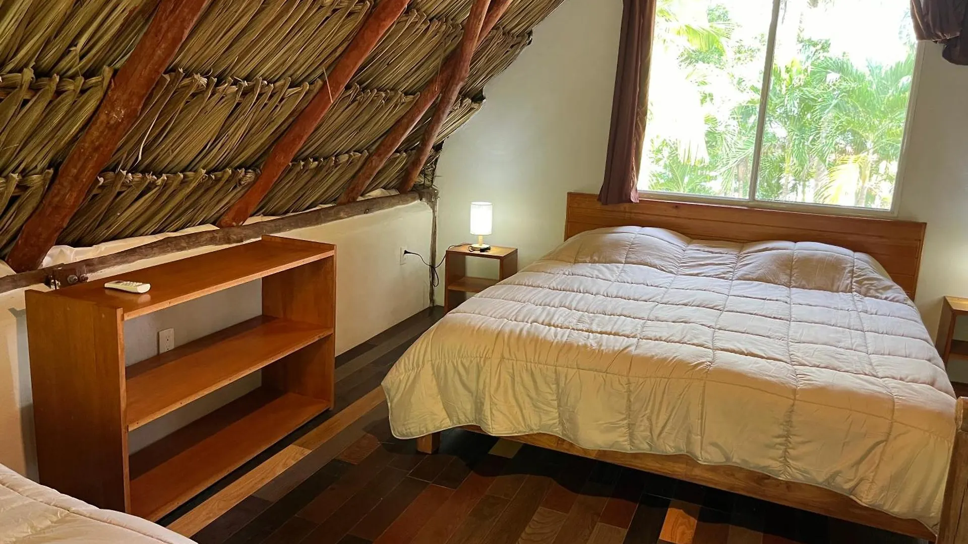 Xanthus Hotel Huay Pix