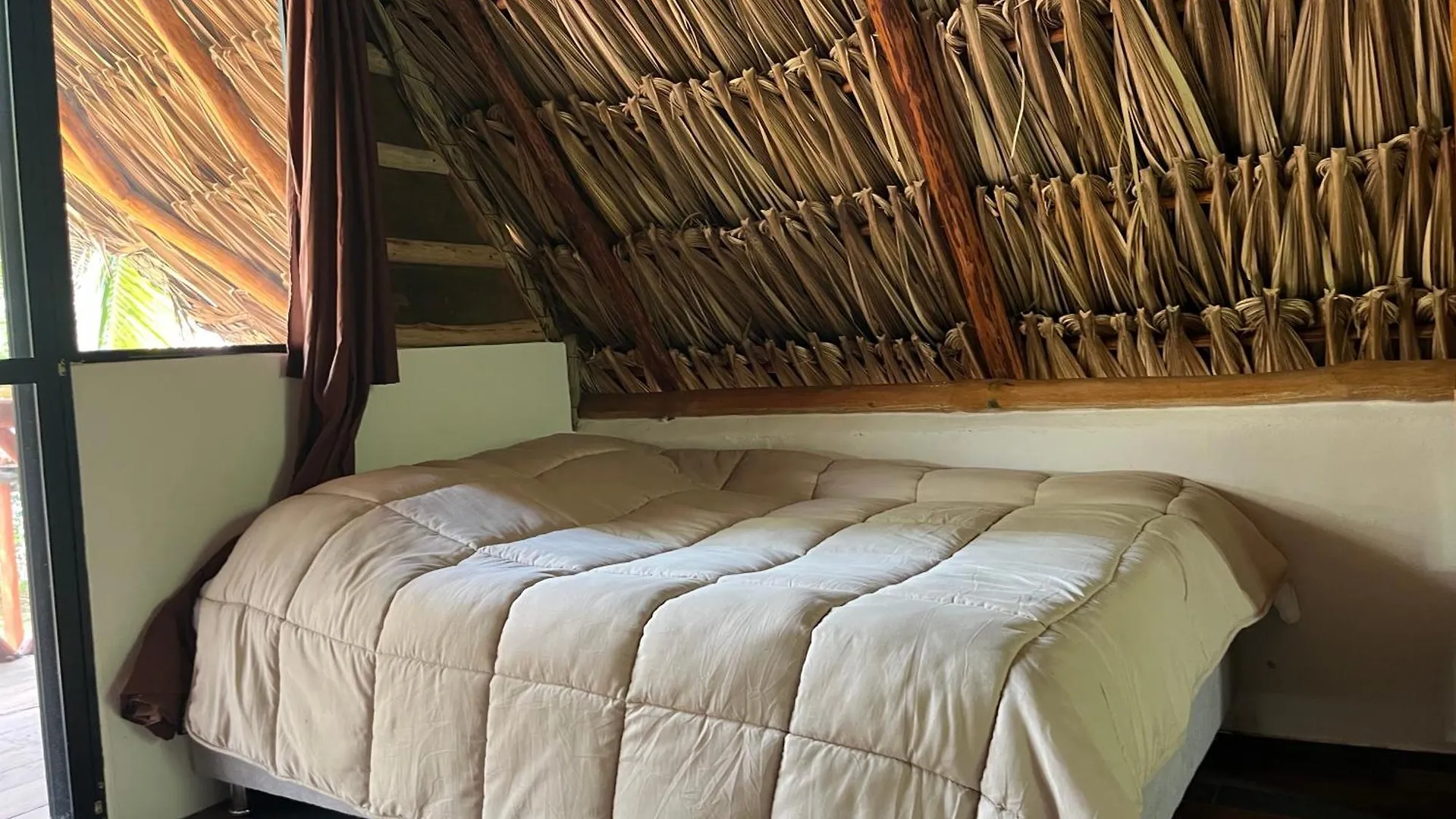 Xanthus Hotel Huay Pix